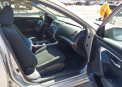 2015 Nissan Altima 2.5 S from USA, damaged, VIN 1N4AL3AP7FN305912